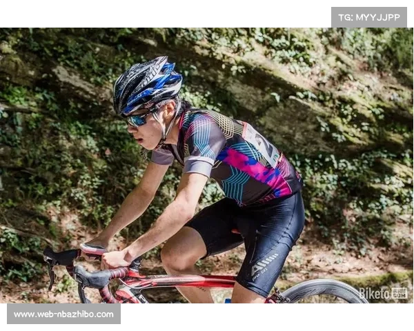 环太湖赛无锡滨湖段灵山大佛冲刺点上演车手巅峰速度对决